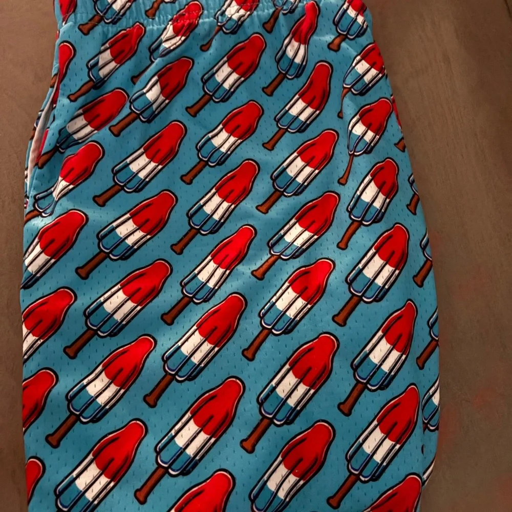 Baseball 101 RARE - Vibrant Popsicle Print Men’s Small Shorts - Picture 2 of 5
